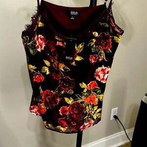 NWT Floral Tank